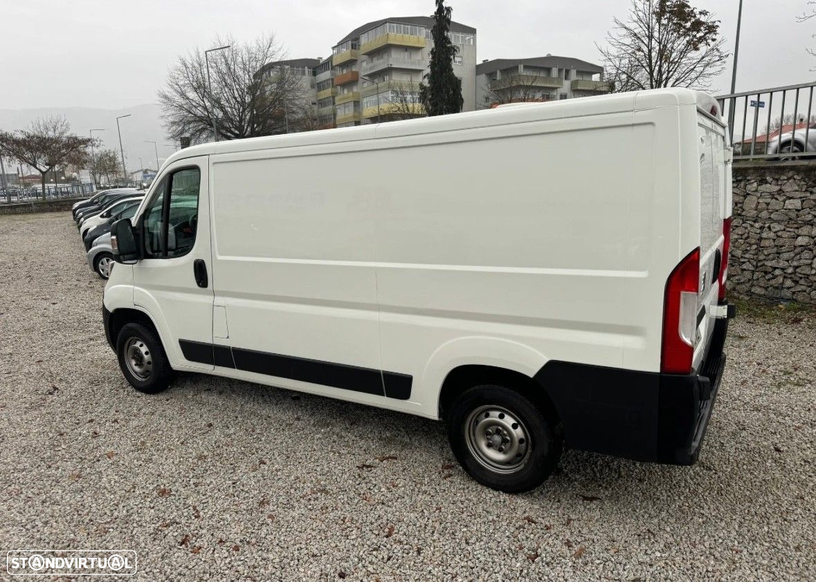 Peugeot Boxer 2.0 BlueHDi 330 L2H1 Pro - 4