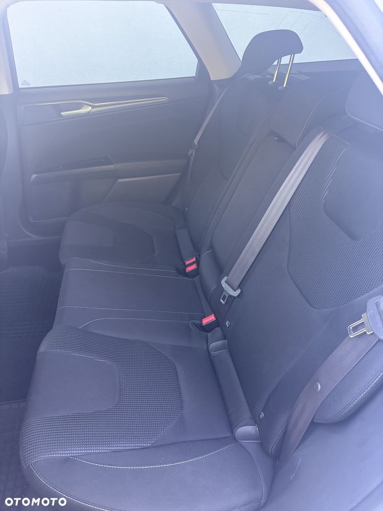 Ford Mondeo - 8