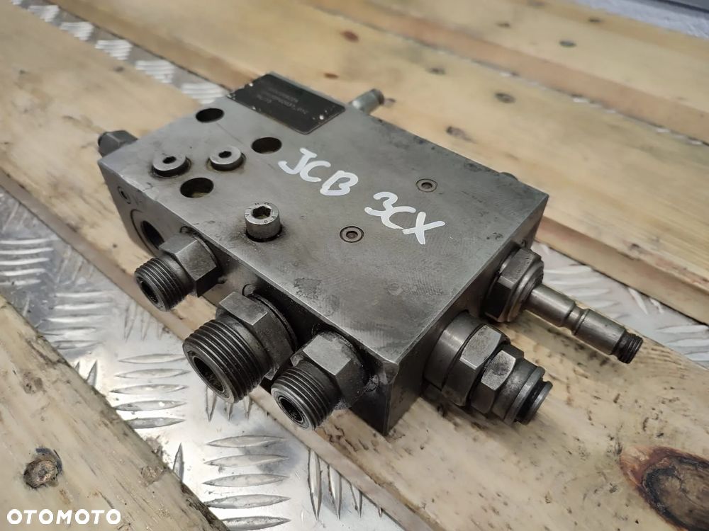 Zawór hydrauliczny R930002982 JCB 3CX - 5