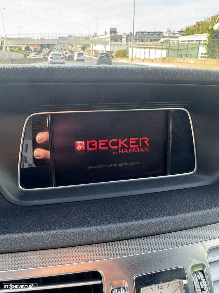 Mercedes-Benz E 300 Bluetec Hybrid Avantgarde - 38