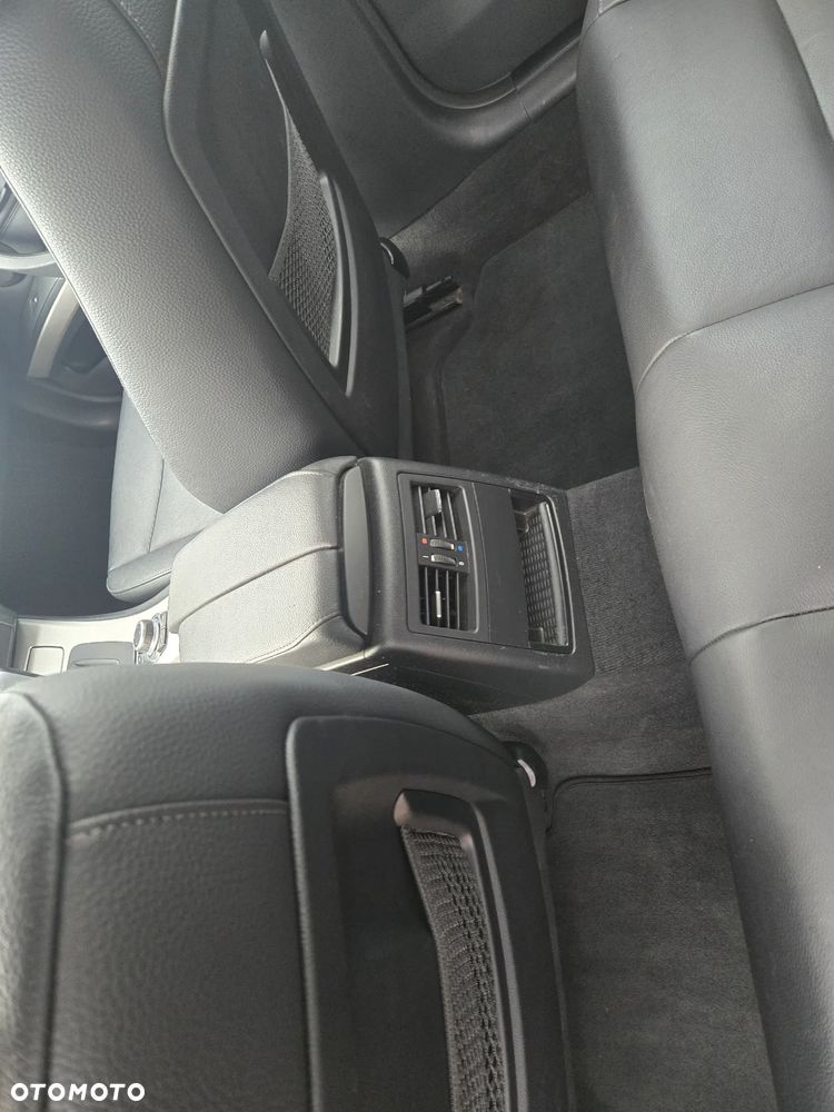 BMW Seria 3 318i Edition Exclusive - 14
