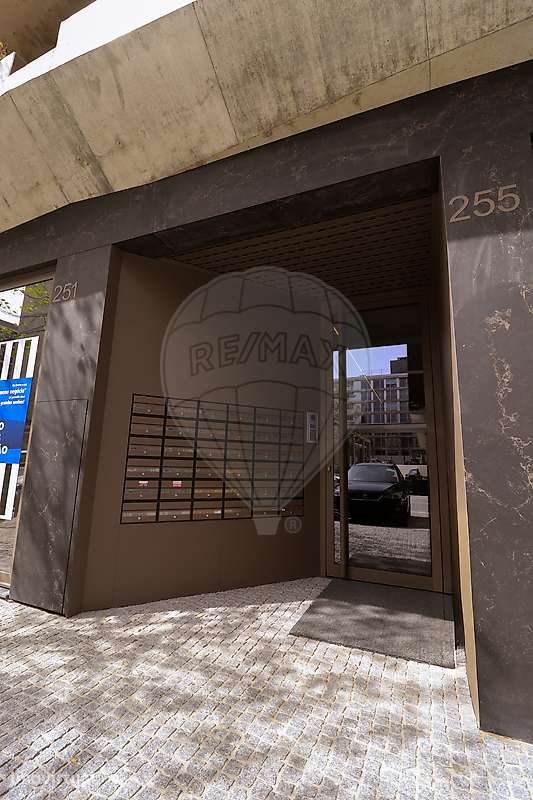 Apartamento T2 para arrendamento - Grande imagem: 2/32