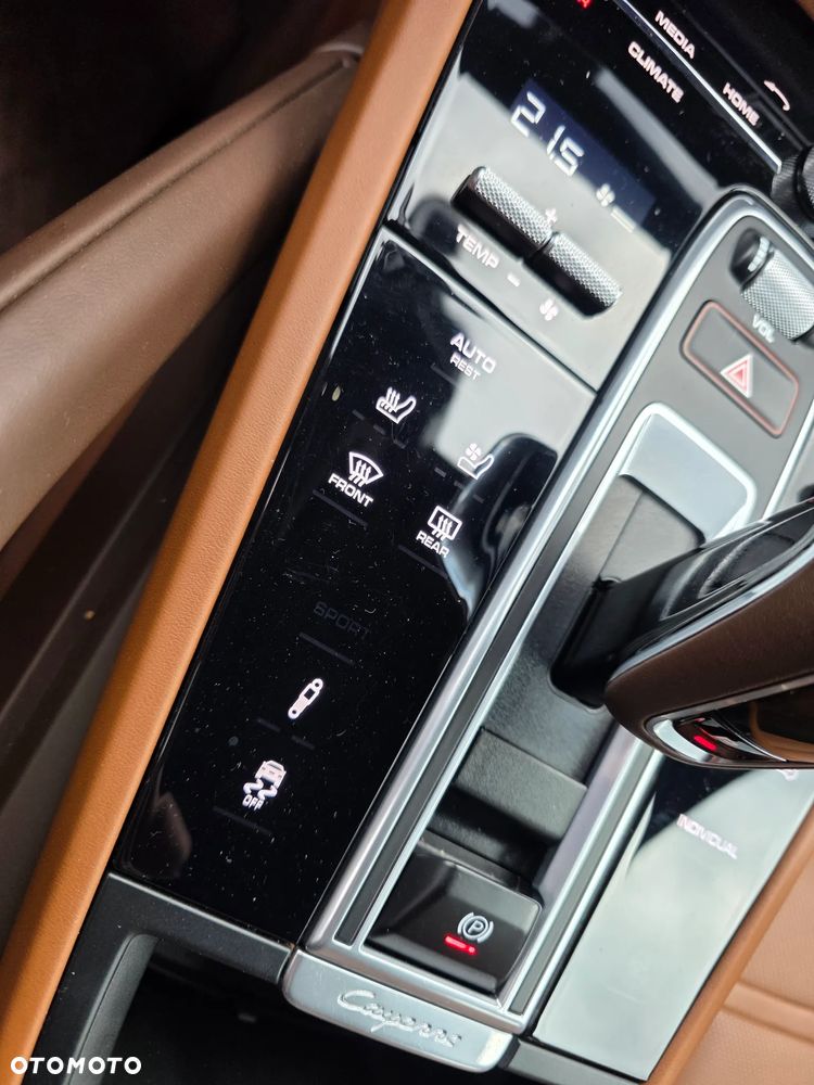 Porsche Cayenne E-Hybrid Platinum Edition - 21