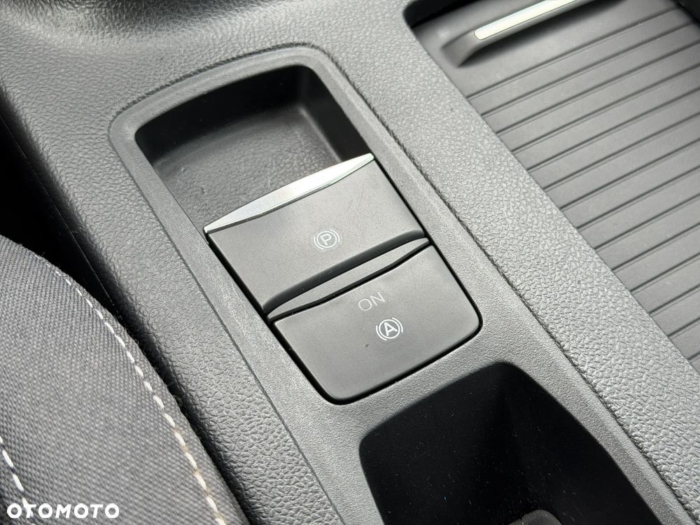 Ford Focus 1.5 EcoBlue SCR Connected - 21