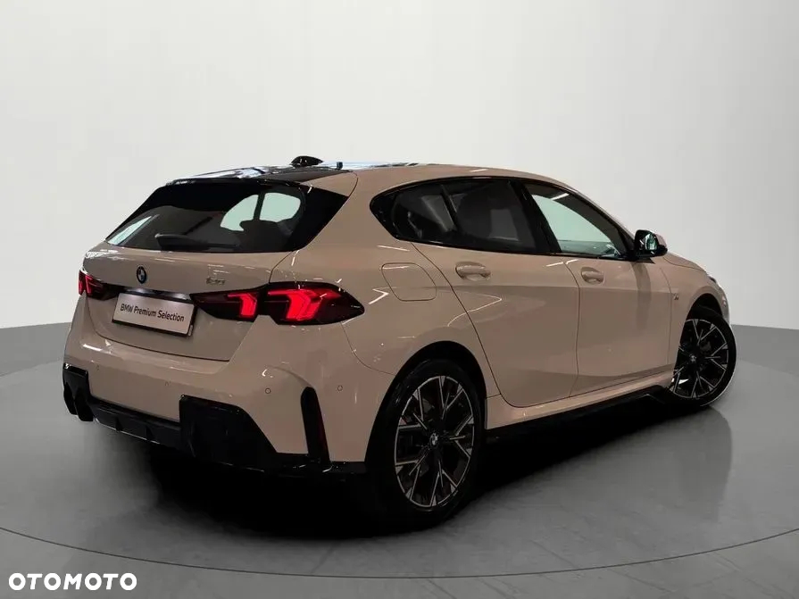 BMW Seria 1 120i - 27
