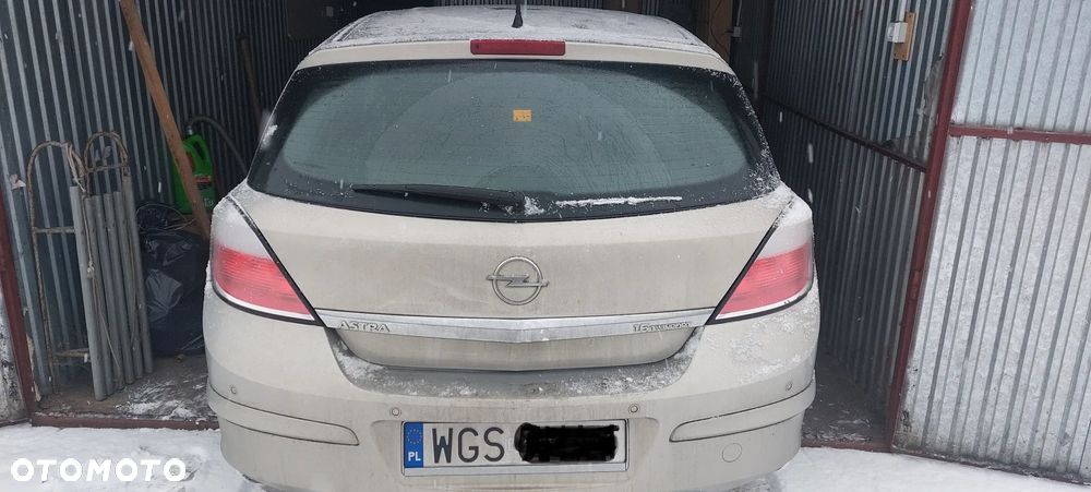Opel Astra 1.6 Essentia - 1