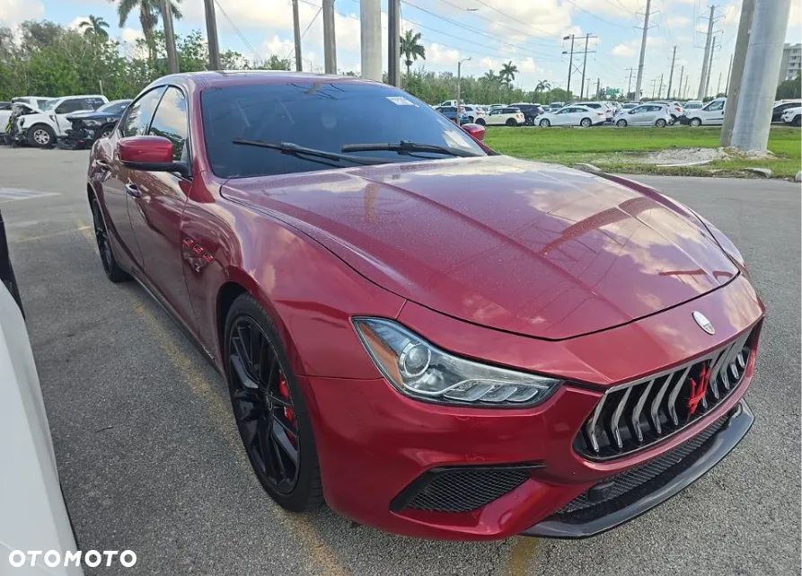 Maserati Ghibli - 2