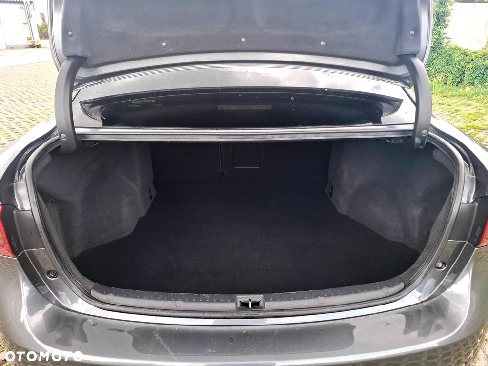 Toyota Avensis - 29