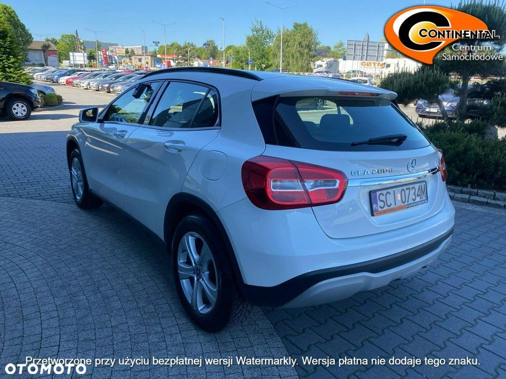 Mercedes-Benz GLA - 5