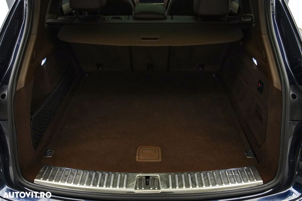 Porsche Cayenne - 27