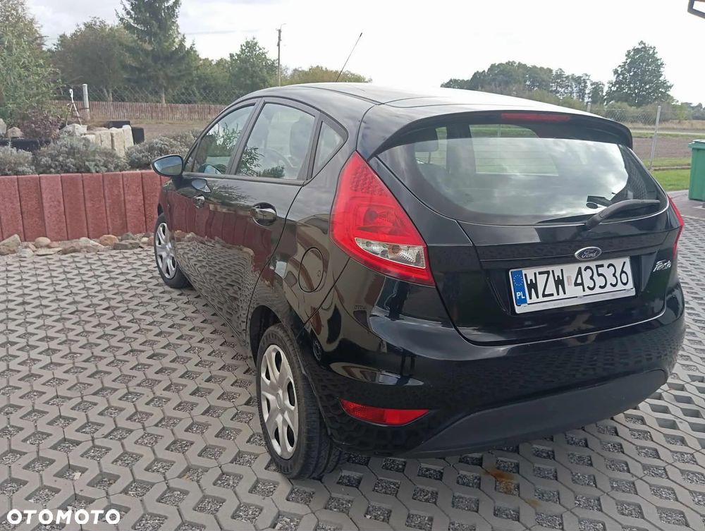 Ford Fiesta 1.25 Celebration - 3