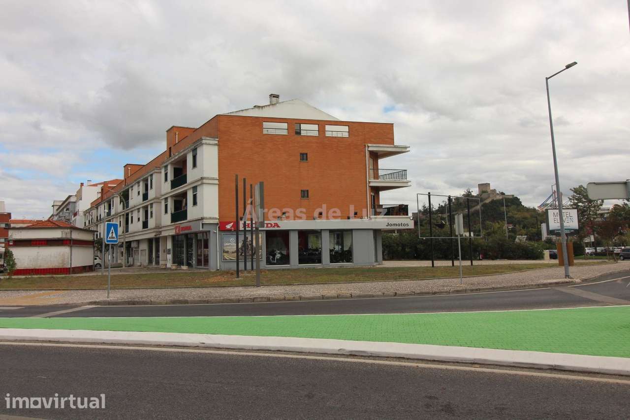 T3 Duplex com Terraço, Varandas e Garagem box  Nova Leiria - Grande imagem: 2/20