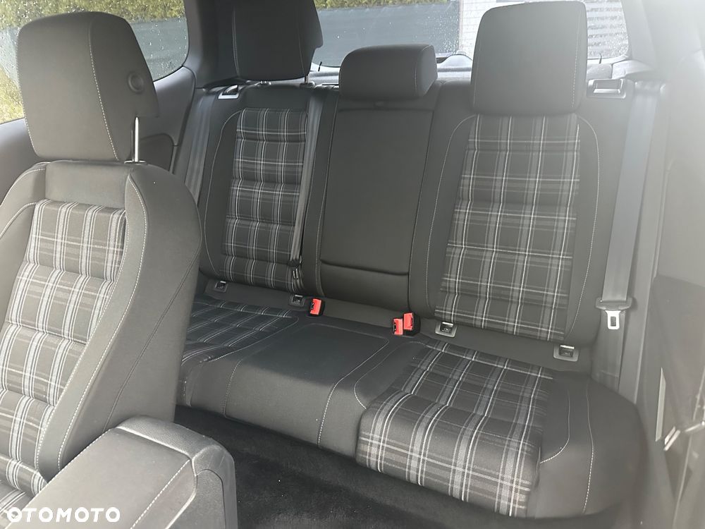Volkswagen Golf 2.0 TDI DPF GTD - 24