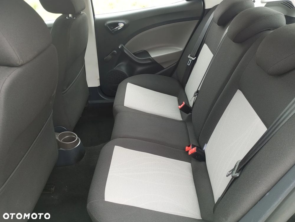 Seat Ibiza 1.4 16V Reference - 8