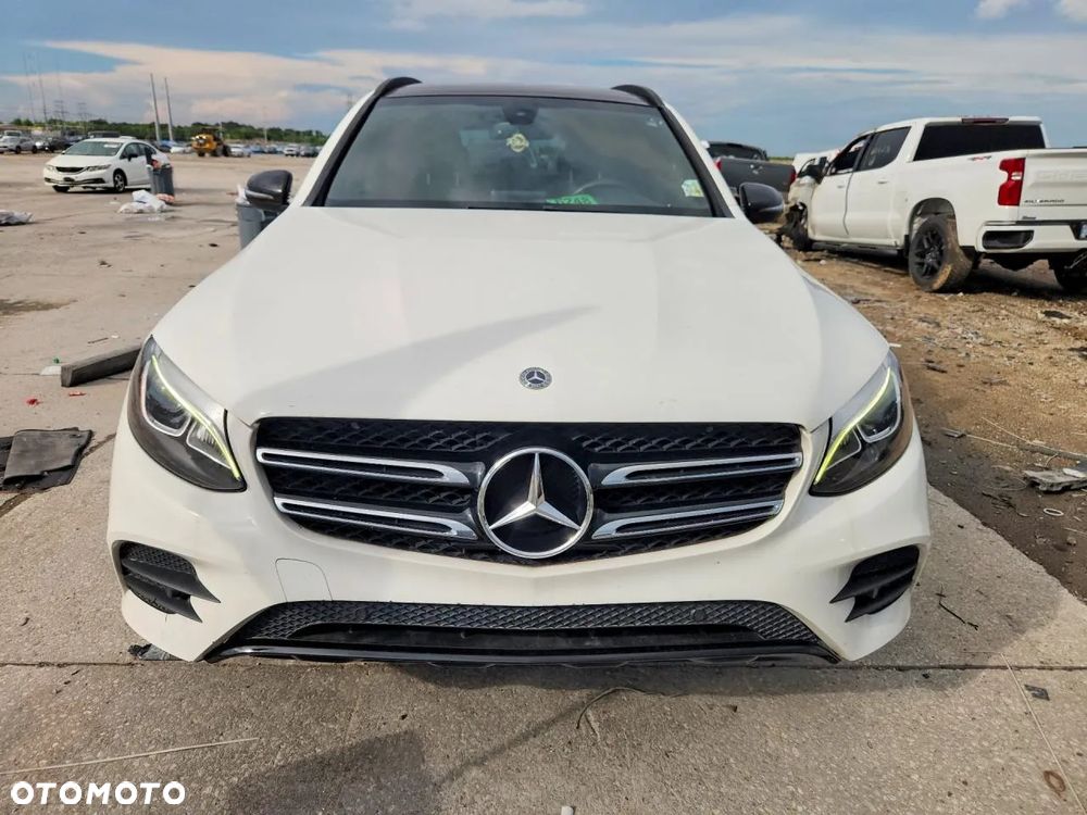 Mercedes-Benz GLC 300 4Matic 9G-TRONIC - 5