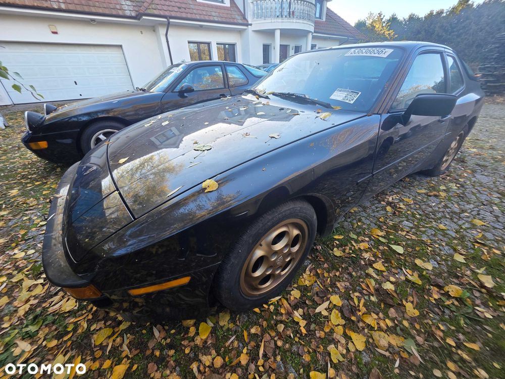 Porsche 944