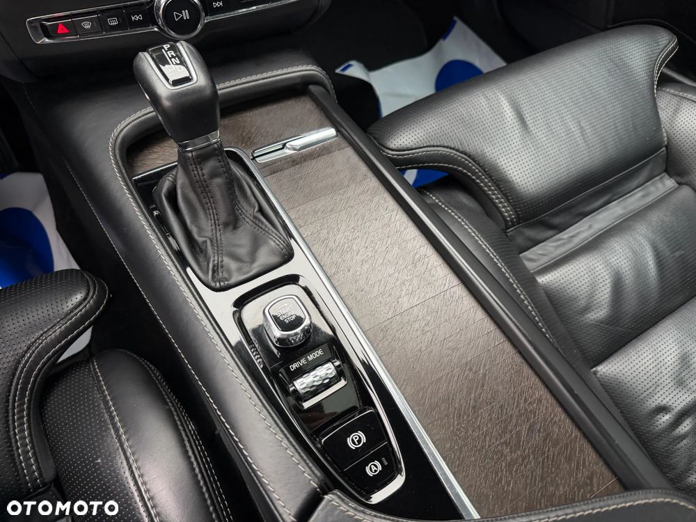 Volvo V90 Cross Country D5 AWD Pro - 21