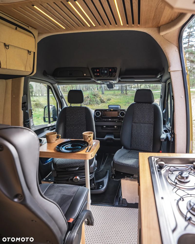 Mercedes-Benz Sprinter - 6