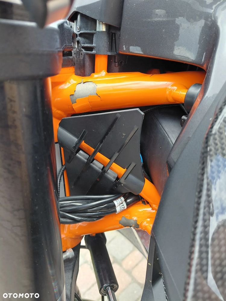 KTM Super Duke - 18