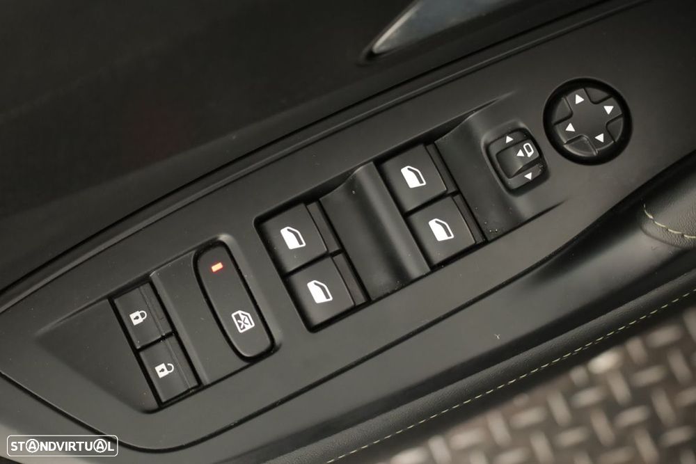 Peugeot 408 1.2 PureTech GT EAT8 - 21