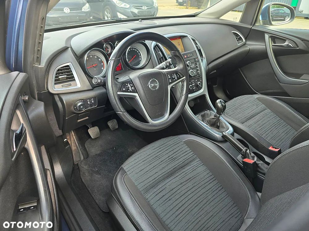 Opel Astra 1.4 Turbo Cosmo - 26