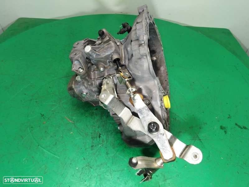 CAIXA VELOCIDADES OPEL CORSA C 2004 -F17W355 - 2