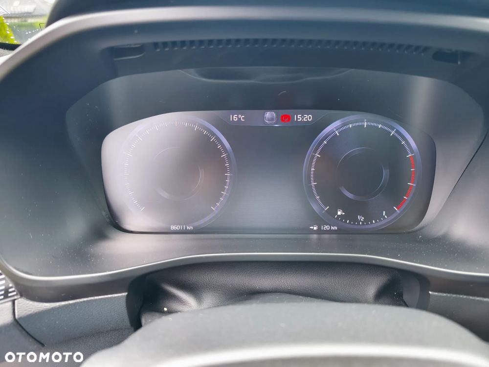 Volvo XC 40 B4 B R-Design - 23