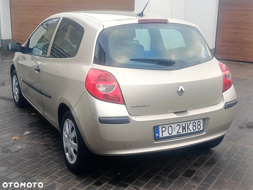 Renault Clio 1.5 dCi Alize - 5
