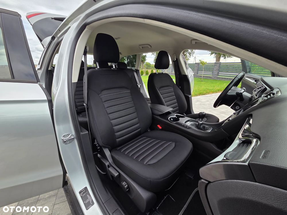 Ford Mondeo SW - 12