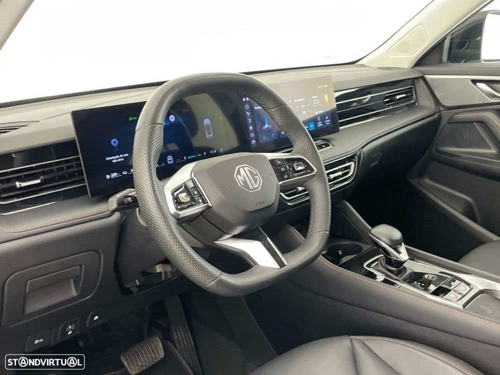 MG HS Luxury - 15