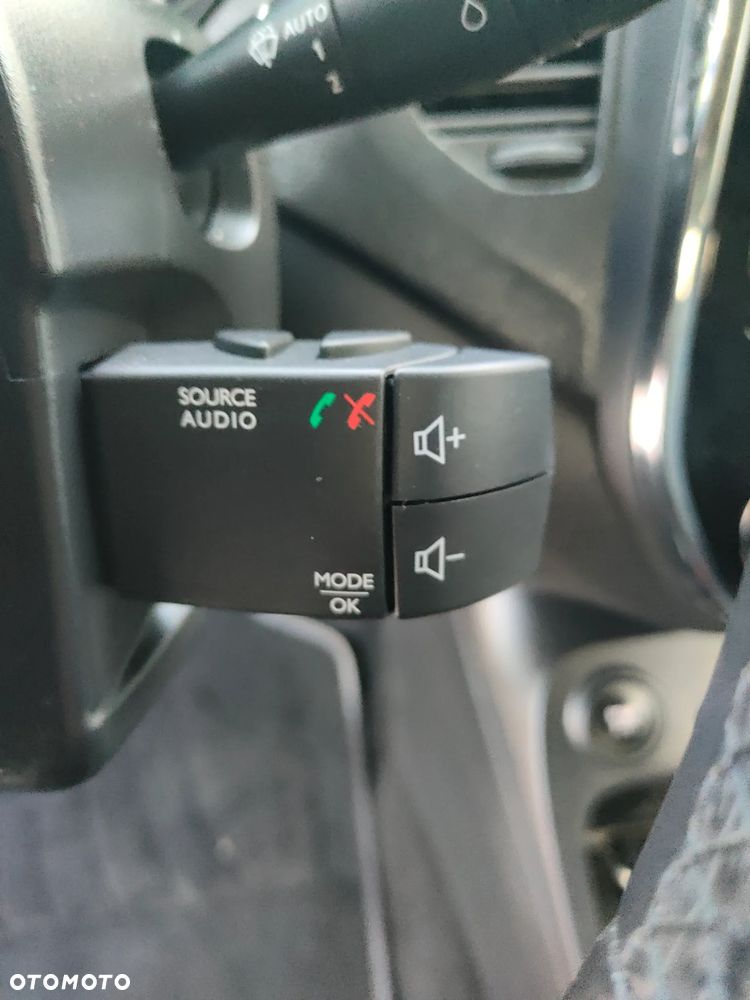Renault Captur 1.5 dCi Intens EDC - 9