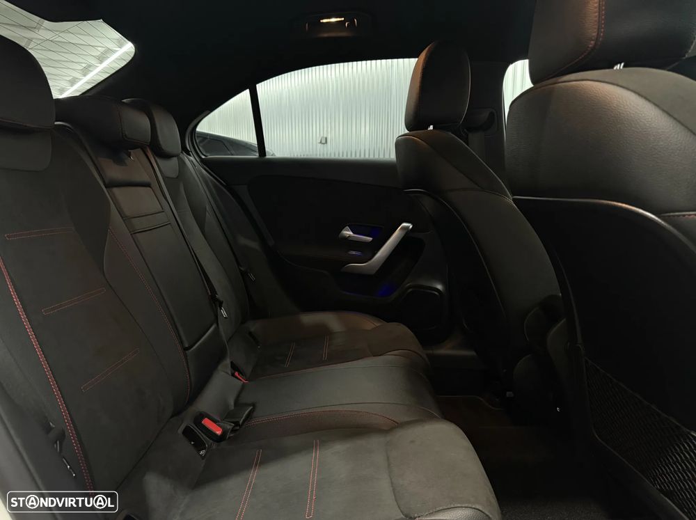 Mercedes-Benz A 200 Limousine AMG Line Aut. - 33