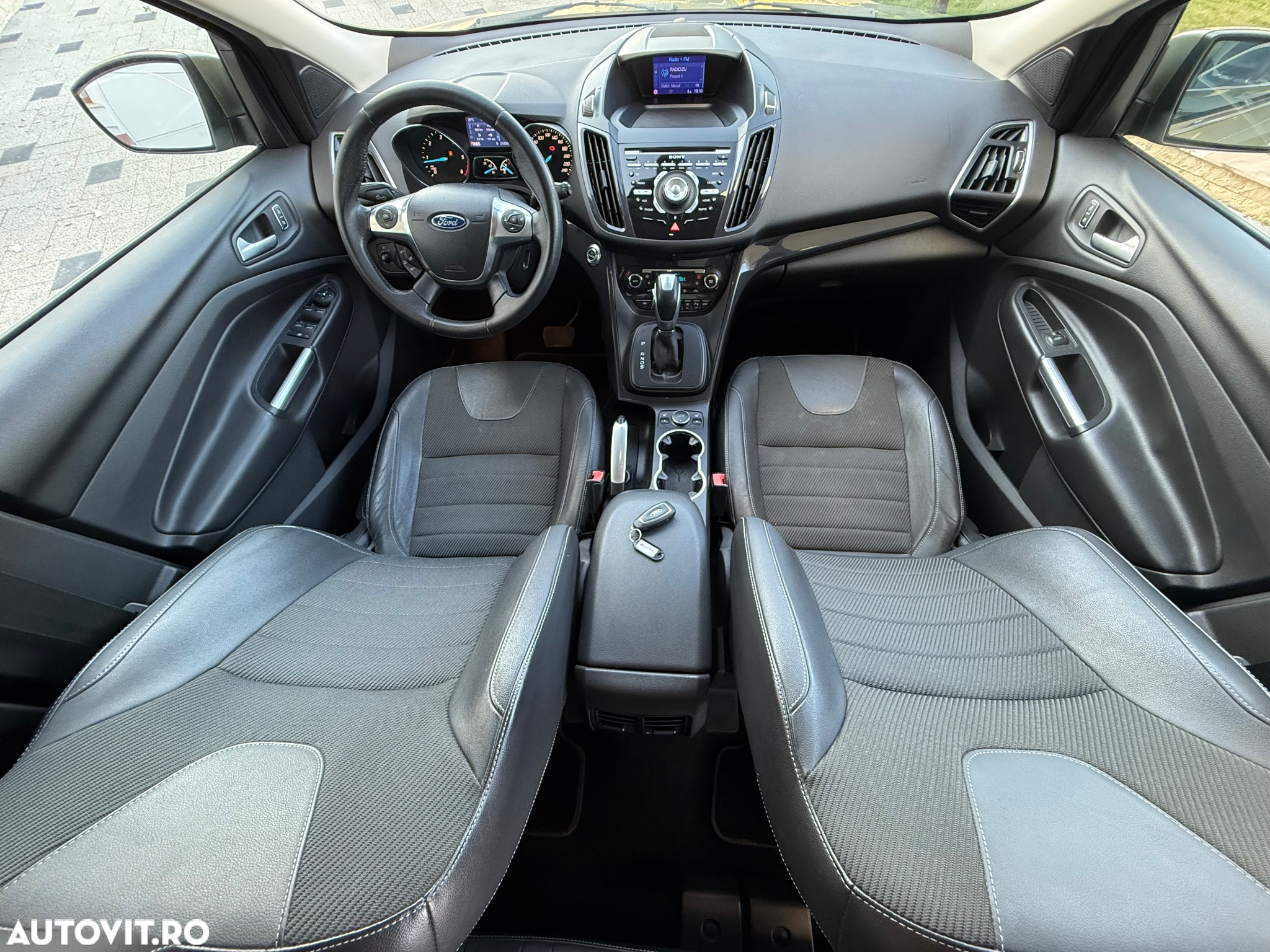 Ford Kuga 2.0 TDCi 4WD Powershift Titanium - 11