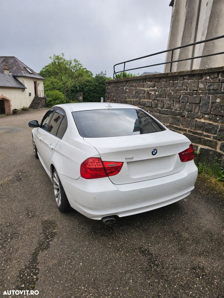 BMW Seria 3 320d xDrive - 3