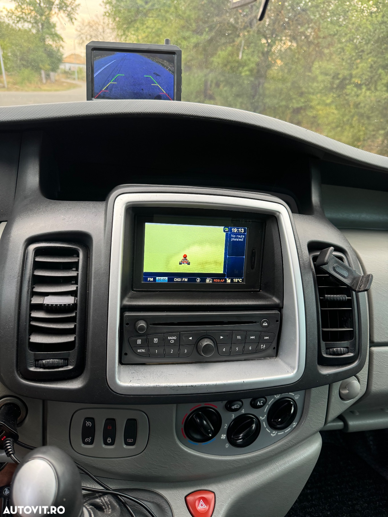Opel Vivaro 2.5 CDTI L2H1 Life Cosmo - 16