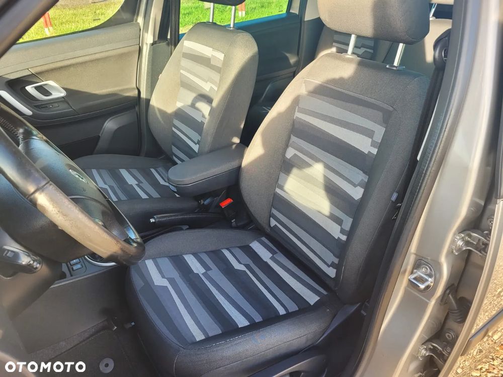 Skoda Roomster 1.4 16V PLUS EDITION - 17