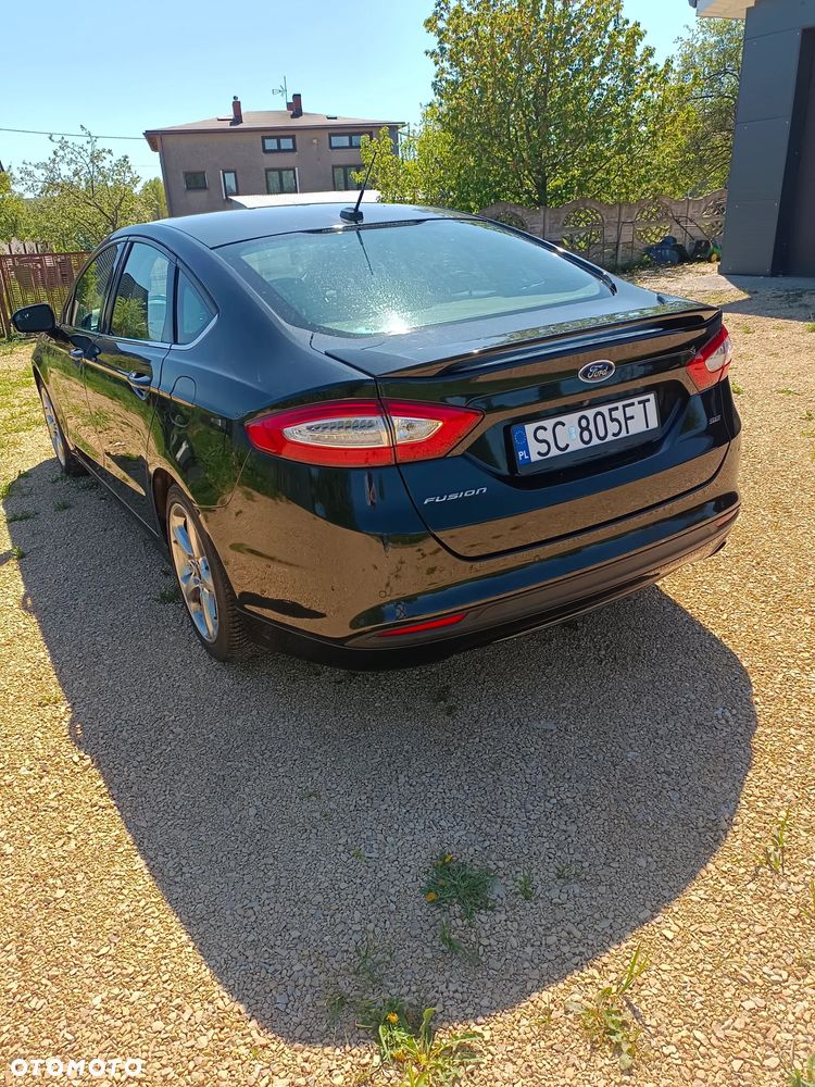 Ford Fusion - 4