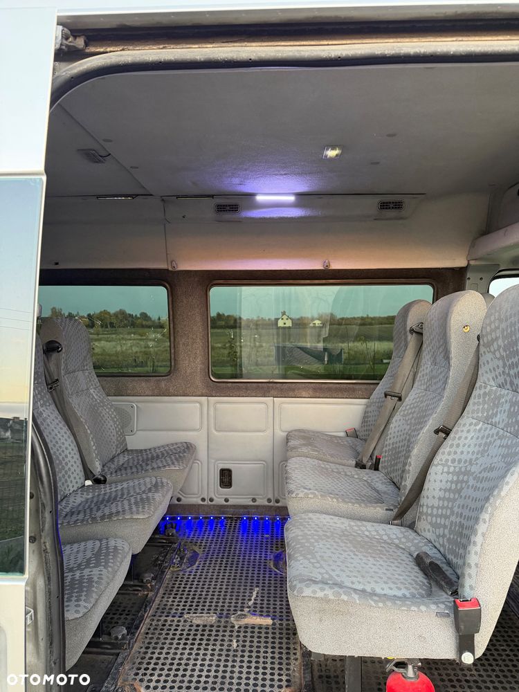 Ford Transit - 11
