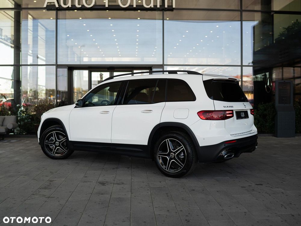 Mercedes-Benz GLB - 6