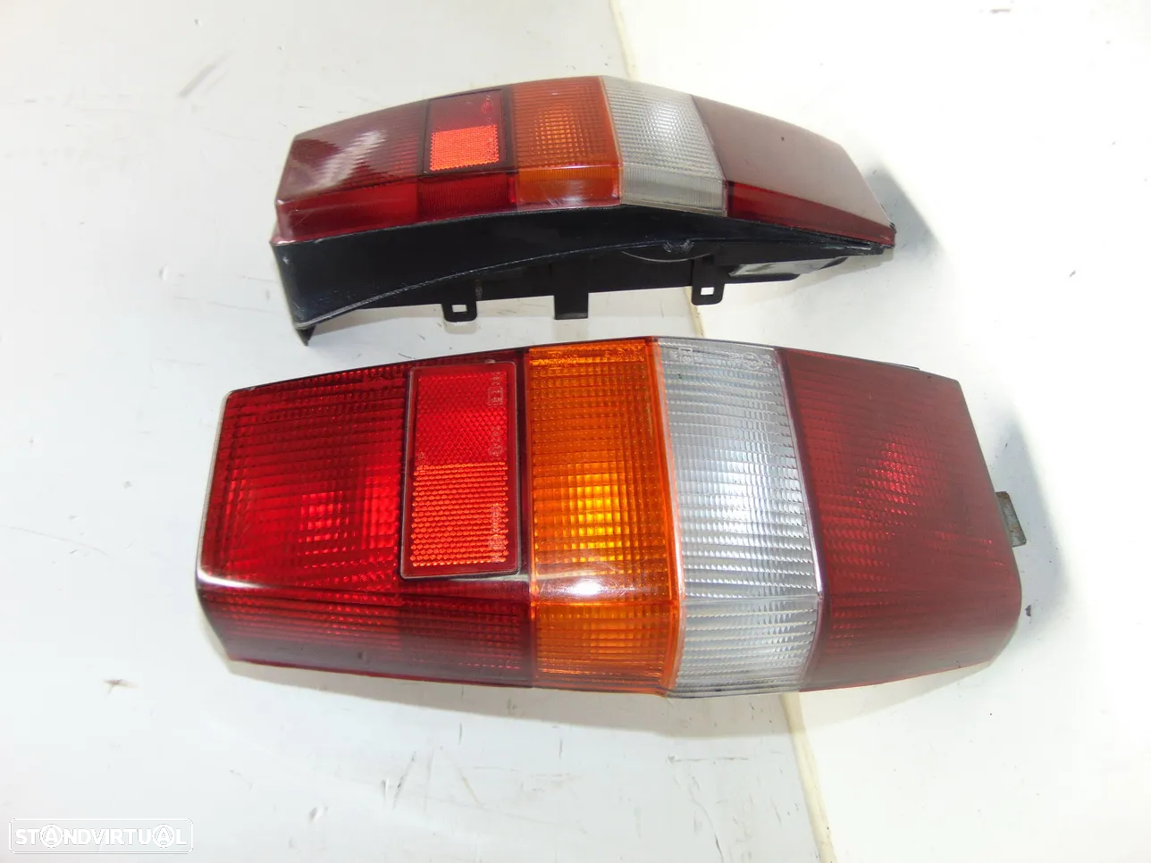 Peugeot 305 farolins - 2