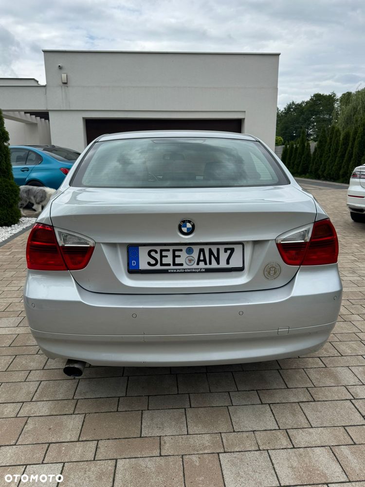 BMW Seria 3 320i - 9