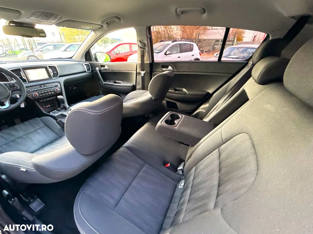 Kia Sportage 1.6 GDI 2WD Black Edition - 27