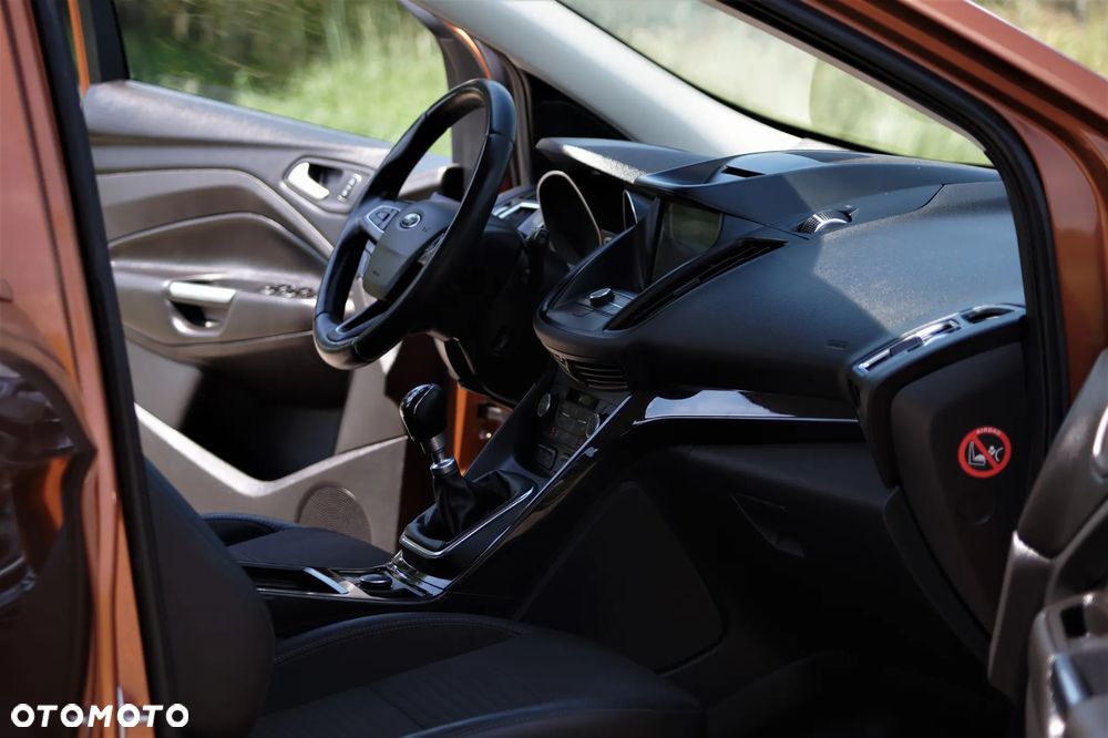 Ford Kuga - 26