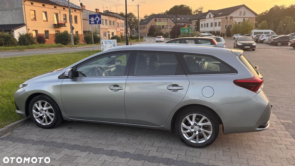 Toyota Auris 1.4 D-4D Comfort - 3