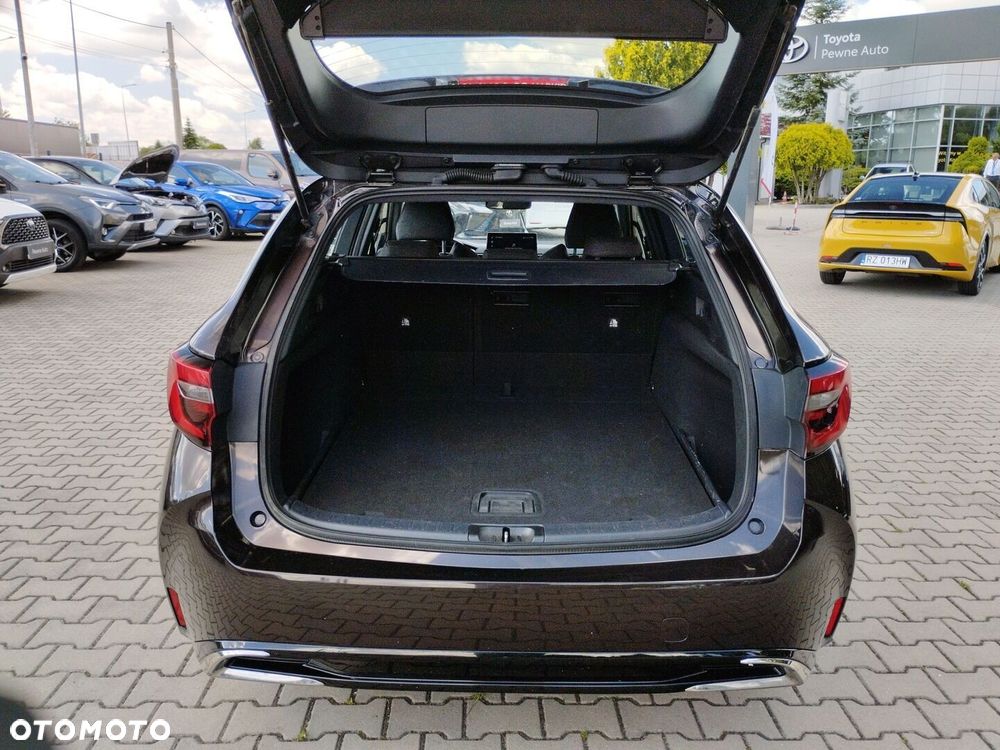 Toyota Corolla 1.8 Hybrid Comfort - 24