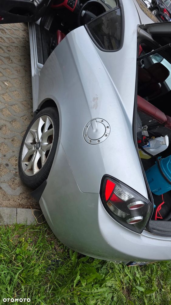 Hyundai Coupe 2.0 GLS - 3