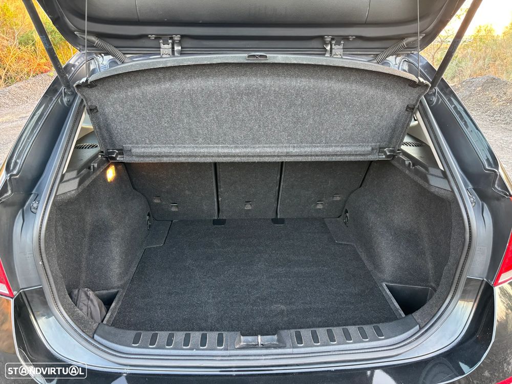 BMW X1 16 d sDrive xLine - 9