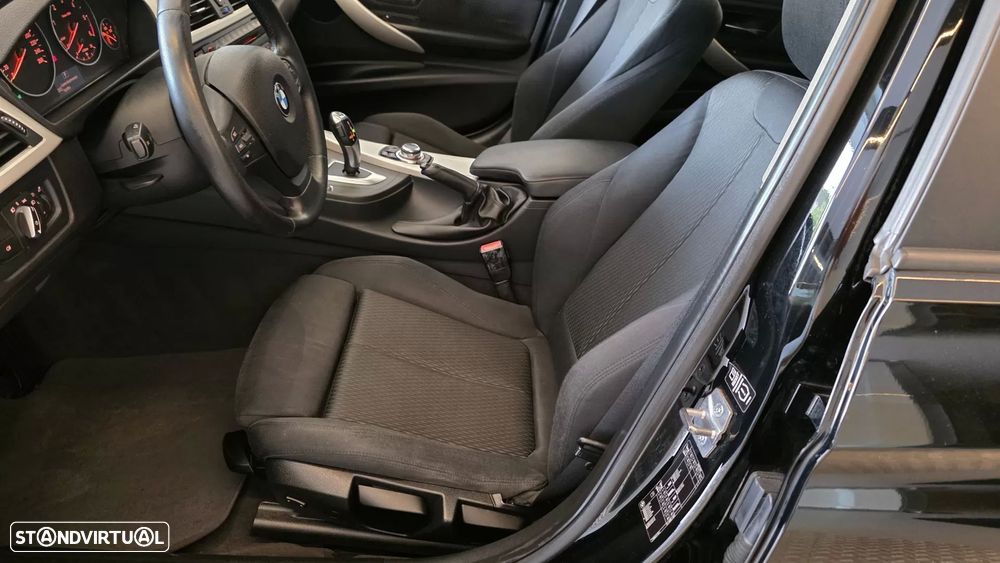 BMW 318 d Touring Aut. Sport Line - 40