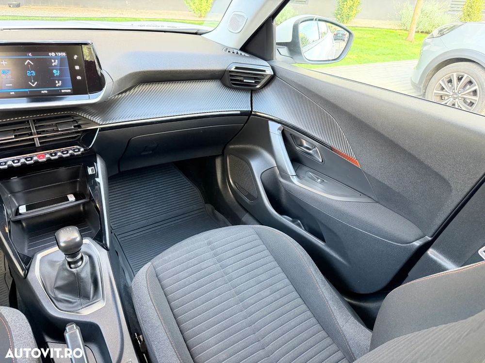 PEUGEOT 2008 2022 — imagine 8