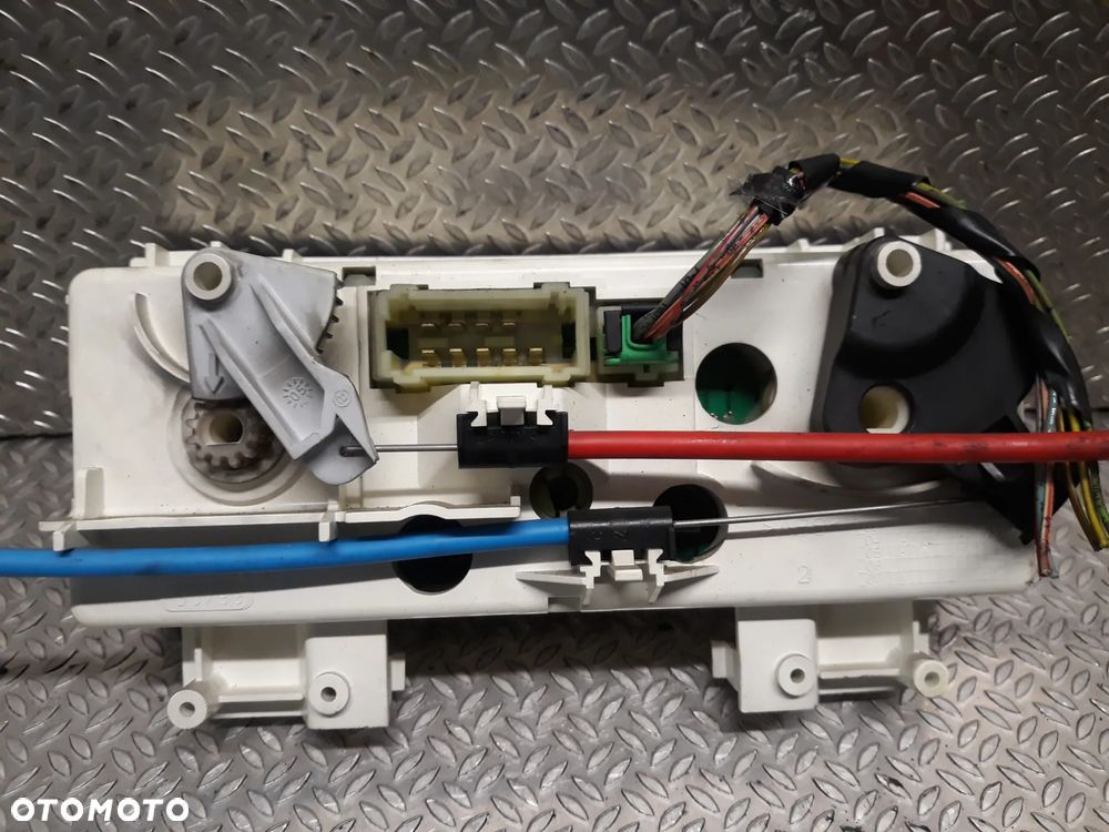 PANEL KLIMATYZACJI CITROEN C4 I 1,6 16V  B9642 - 2